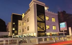 Hotel Park Residency